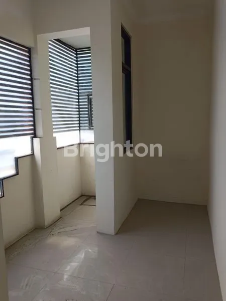 image RUKO 2 LANTAI HADAP JALAN RAYA GADING SERPONG (7)