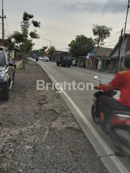 image RUMAH LOKASI 0 JALAN RAYA KREMBUNG SIDOARJO. COCOK UNTUK USAHA. (4)