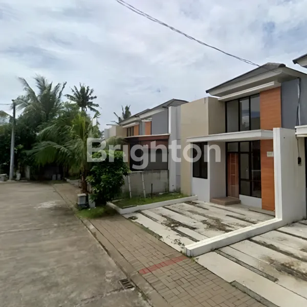 image DISEWAKAN CEPAT RUMAH 2 KAMAR TIDUR SIAP HUNI DI CITRA RAYA TANGERANG (2)