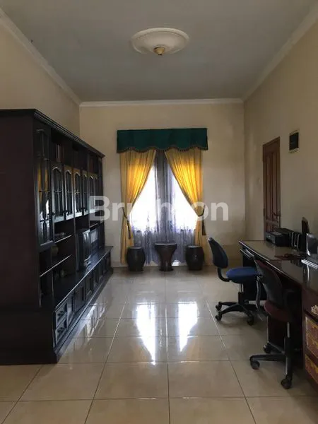 image DIJUAL RUMAH SIAP HUNI DI MERUYA KAVLING DKI - KAWASAN TENANG DAN NYAMAN (4)