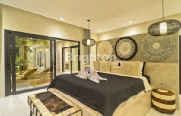 image VILLA SEMINYAK ASRI  KOLAM RENANG DAN DESAIN MODERN TROPIS (6)