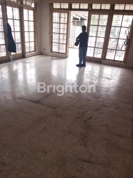 image RUMAH MEWAH & LUAS DI PAMULANG HIJAU | LT 540M² LB 450M² | 5 KT | SHM | DEKAT RS & SEKOLAH (4)