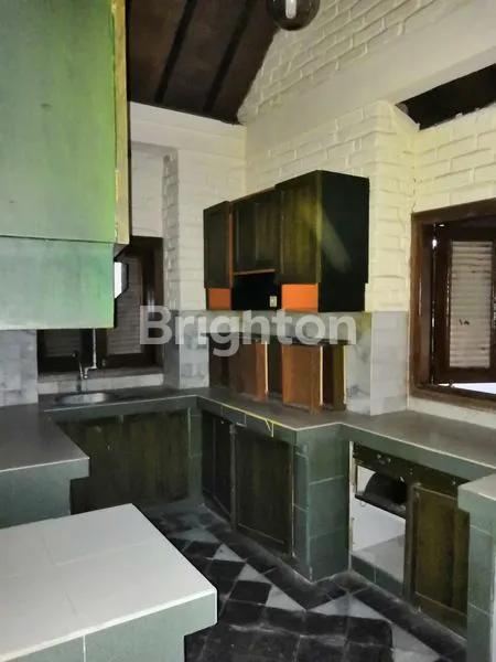 image DI JUAL RUMAH STYLE VILLA DI RENON (3)