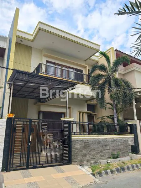 image RUMAH MEWAH 2 LANTAI DHARMAHUSADA (1)