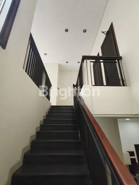 image RUMAH MEWAH 2 LANTAI DHARMAHUSADA (3)