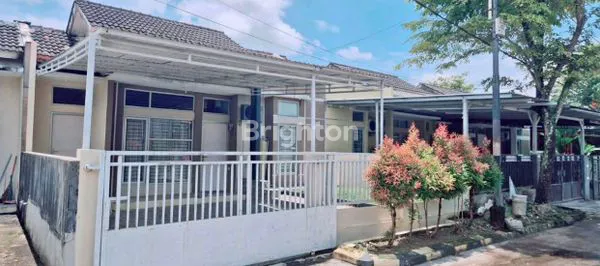 image RUMAH MINIMALIS DAN SUDAH LENGKAP DENGAN PAGAR  (1)