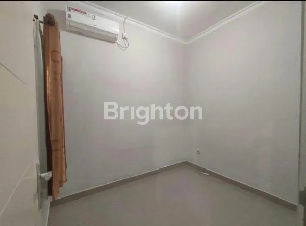 image RUMAH MINIMALIS DAN SUDAH LENGKAP DENGAN PAGAR  (6)