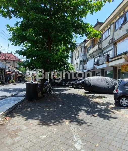 RUKO STRATEGIS DI LOKASI RAMAI – COCOK UNTUK USAHA ATAU INVESTASI!