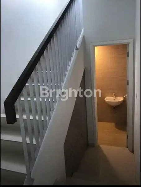 image RUMAH DISCOVERY ALUVIA BINTARO SEKTOR 9 TANGERANG SELATAN (7)