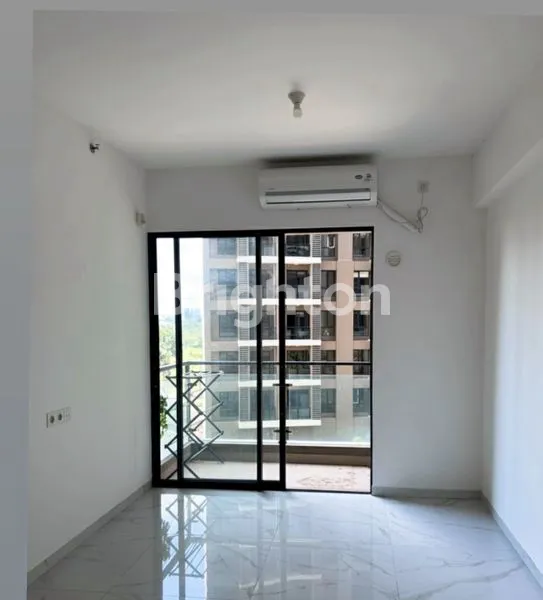 image SKY HOUSE BSD APARTMENT 2BR - VIEW POOL - SEMI FURNISHED (2)