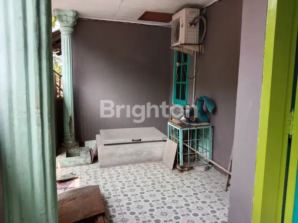 image RUMAH DUA LANTAI SIAP HUNI FULL FURNISHED KAYU JATI DI JALAN KUALA MAS SEMARANG UTARA (2)