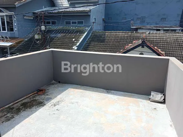 image RUMAH DUA LANTAI SIAP HUNI FULL FURNISHED KAYU JATI DI JALAN KUALA MAS SEMARANG UTARA (8)