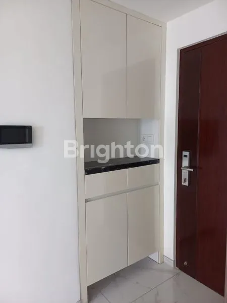 image SKY HOUSE BSD APARTMENT 2BR - VIEW POOL - SEMI FURNISHED (7)
