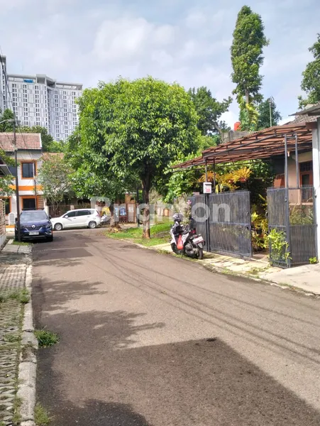 image HUNIAN TENANG & AMAN DI LOKASI STRATEGIS – RUMAH ASRI SIAP PAKAI! (8)