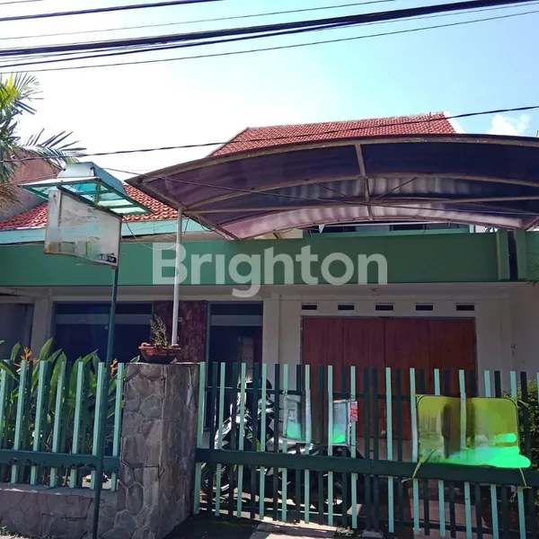 image RUMAH SECOND STRATEGIS KARANG MENUR DEKAT KAMPUS UNAIR SAMSAT MANYAR KERTAJAYA RS DR SUTOMO STASIUN GUBENG TENGAH KOTA SURABAYA (1)