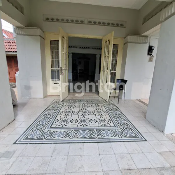 image BEST DEAL! RUMAH MEWAH KLASIK MENTENG LT 947M² – LOKASI PREMIUM, 10 KAMAR (4)