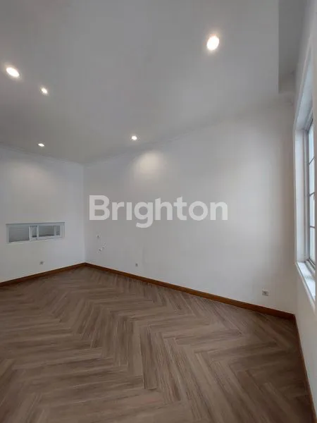 image RUMAH BARU 2 LANTAI GRAHA FAMILI, SURABAYA BARAT. DEKAT CITRALAND - PAKUWON INDAH - DARMO PERMAI - WIYUNG - DIAN ISTANA - BUKIT DARMO GOLF, DLL. (3)