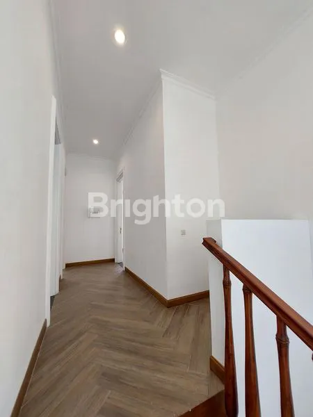 image RUMAH BARU 2 LANTAI GRAHA FAMILI, SURABAYA BARAT. DEKAT CITRALAND - PAKUWON INDAH - DARMO PERMAI - WIYUNG - DIAN ISTANA - BUKIT DARMO GOLF, DLL. (6)