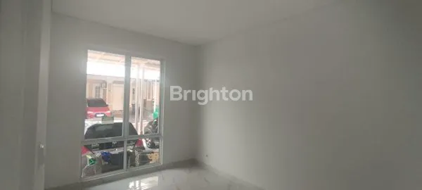 image RUMAH MINIMALIS DI PARAMOUNT VILLAGE SEMARANG (3)