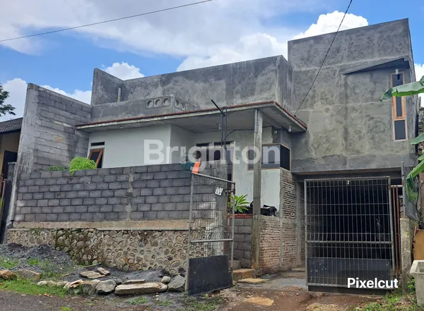 image RUMAH BANGUNAN BARU VILLA GUNUNG BURING HARGA DI BAWAH PASAR (1)