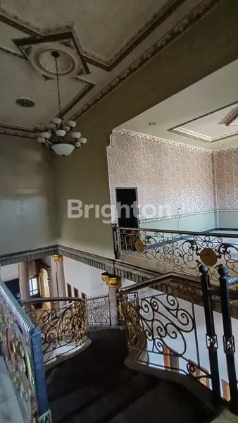 image DIJUAL RUMAH MEWAH, EX-SALON & SPA, TIDAK BANYAK PR (8)