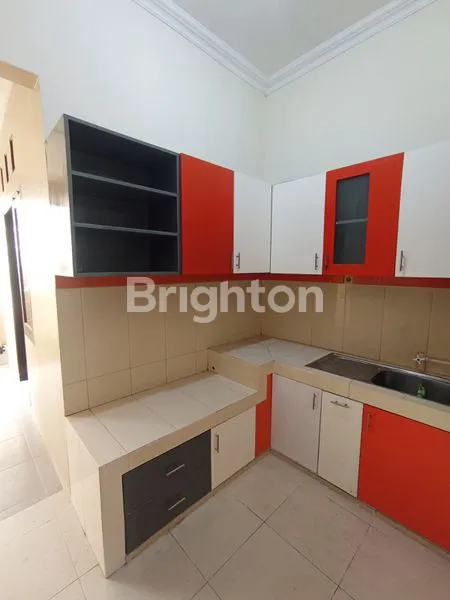 image RUMAH 4 KAMAR TIDUR DI FAJAR INDAH (3)