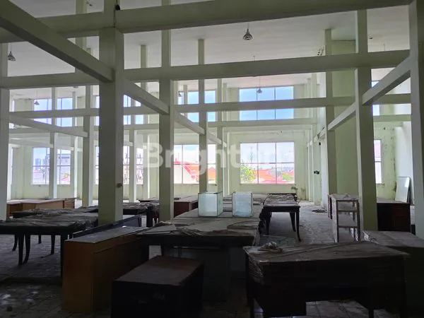 image DISEWAKAN LANTAI 3 DAN 4 ATAS SUPERINDO & FITHUB KENJERAN (8)