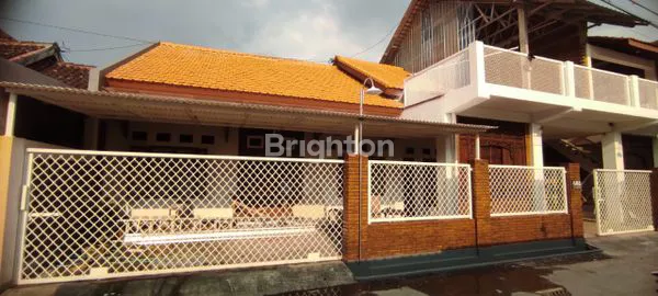 image RUMAH MEWAH STRATEGIS DEKAT TRANSMART & UMS (1)