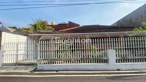 RUMAH SIAP HUNI HARGA NEGO SAMPAI DEAL DI DAERAH BUNGA-BUNGA KOTA MALANG