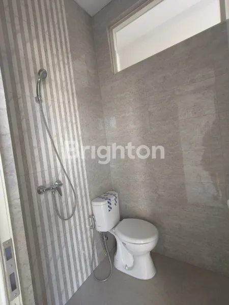 image FOR SALE NEW HOUSE MANYAR TIRTOYOSO UTARA LOKASI STRATEGIS DEKAT MERR & 5 MENIT KE GALAXY MALL (8)