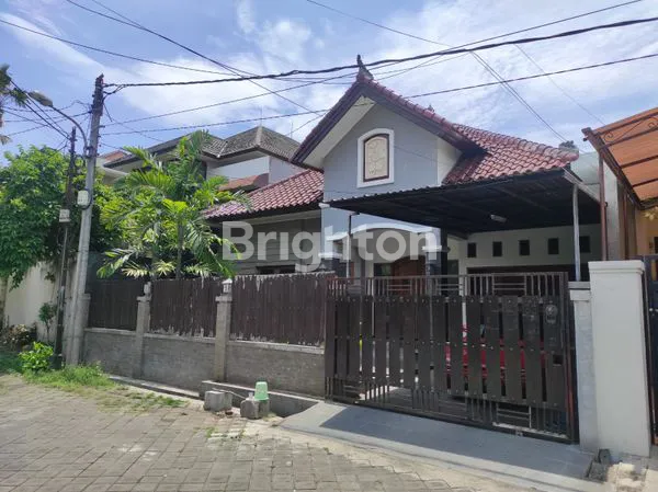 image RUMAH 1 LANTAI HANYA 5 MENIT DARI PLAZA RENON (2)