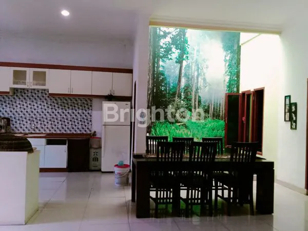 image DIJUAL RUMAH 2 LANTAI LOKASI STRATEGIS (4)