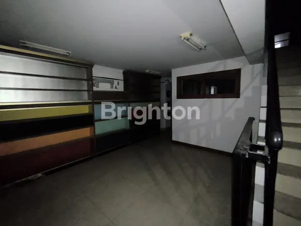 image RUKO GANDENG 3 LANTAI BEKAS KANTOR TAMAN RATU JAKARTA BARAT (6)