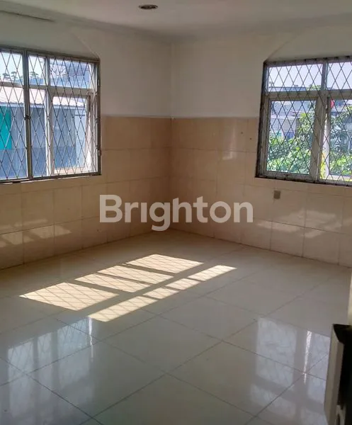 image RUMAH SIAP HUNI JELAMBAR JAKARTA BARAT (8)