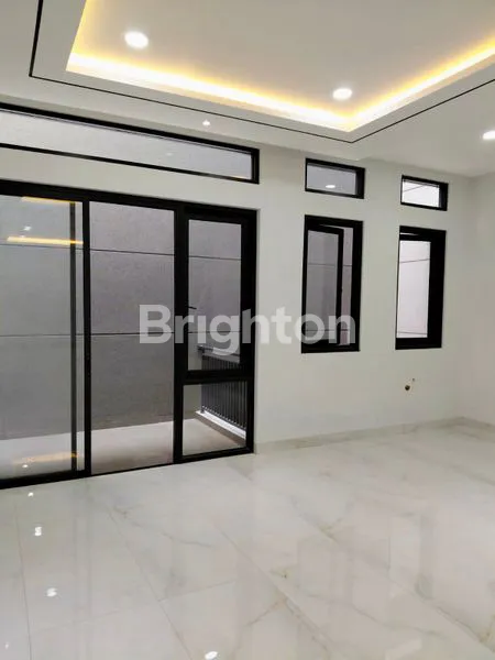 image RUMAH NYAMAN MINIMALIS 3LT  150M²  DI SUNTER AGUNG JAKARTA UTARA (6)
