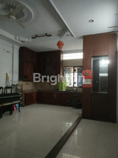 image RUKO 3 LANTAI – KOMPLEK ISTANA PRIMA, JLN. BRIGJEND KATAMSO MEDAN\N (3)