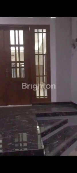 image RUMAH CANTIK 4+1 KT KOLAM RENANG SURABAYA (1)