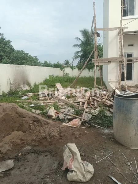 image TANAH KAPLING LUAS 250M² DI SAKO (4)