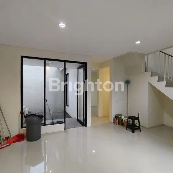 image RUMAH NORTHWEST LAKE 2 LANTAI (2)