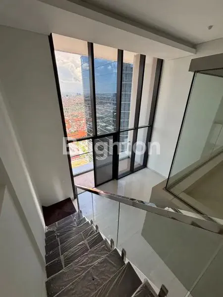 image SOHO VIELOFT CIPUTRA WORLD COCOK UNTUK KANTOR ATAU HUNIAN EKSLUSIF PRIBADI (4)