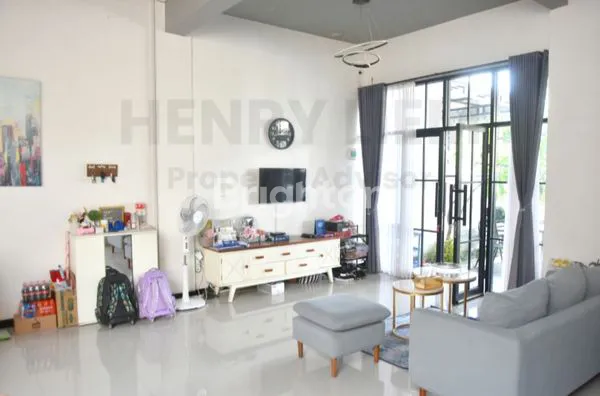 image PROPERTI MEWAH FULL FURNISHED SHM MADIUN (8)