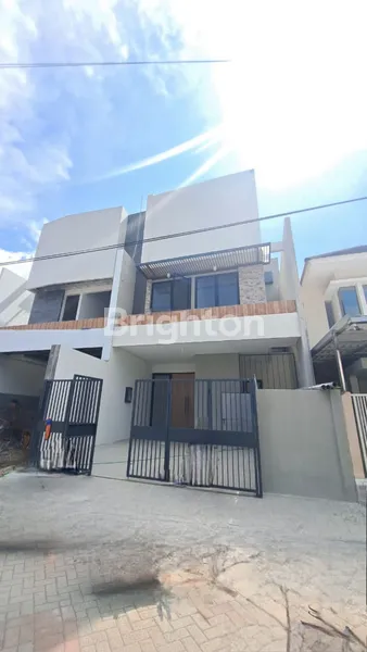 image RUMAH BARU CANTIK 2 LANTAI SIAP HUNI DI PANTAI MENTARI, DEKAT RAYA KENJERAN (1)