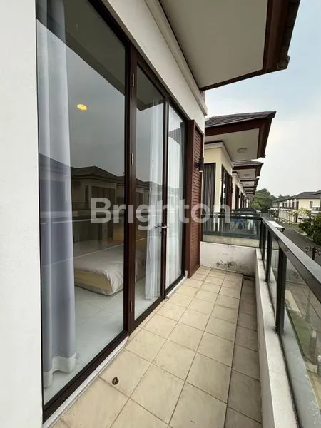image RUMAH SIAP HUNI 3KT DI CLUSTER ECHANTE LAVON TANGERANG (1)