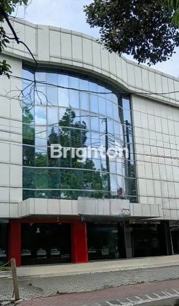 image GEDUNG KANTOR 3 LANTAI DI JL. SLAMET RIYADI SOLO (1)