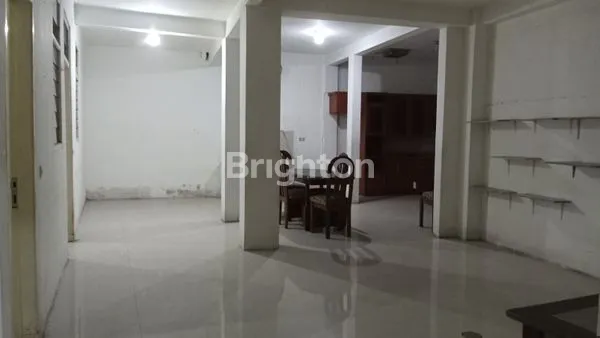 RUMAH LOS 3 LANTAI DI RAYA NGINDEN