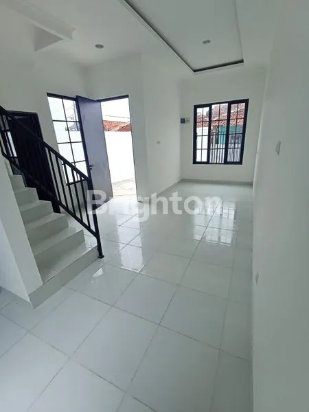 image JUAL RUMAH 2 LANTAI, MINIMALIS DAN SIAP HUNI, TERLETAK DIDAERAH STRATEGIS (2)