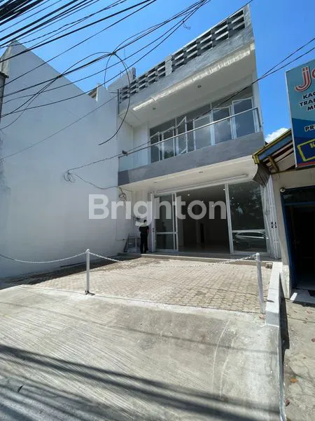 RUKO STRATEGIS JL. SURAPATI, 3 LANTAI