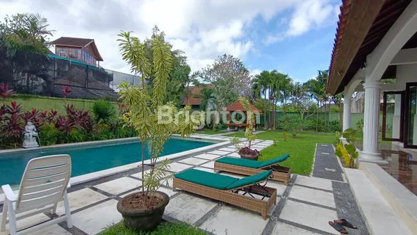 image SPACIOUS AND LUXURY VILLA IN KETEWEL CLOSE TO THE BEACH (2)