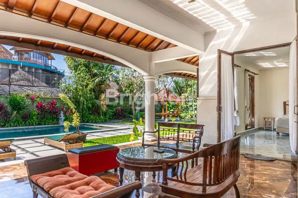 image SPACIOUS AND LUXURY VILLA IN KETEWEL CLOSE TO THE BEACH (4)