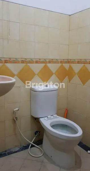 image RUMAH LUAS 2 LANTAI HOOK DI SARONOJIWO (6)